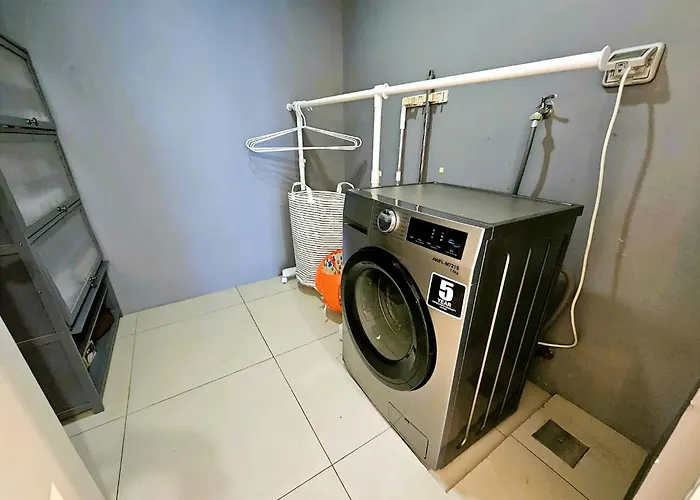 Uptown Bgc Residences By Chikat Apartment *