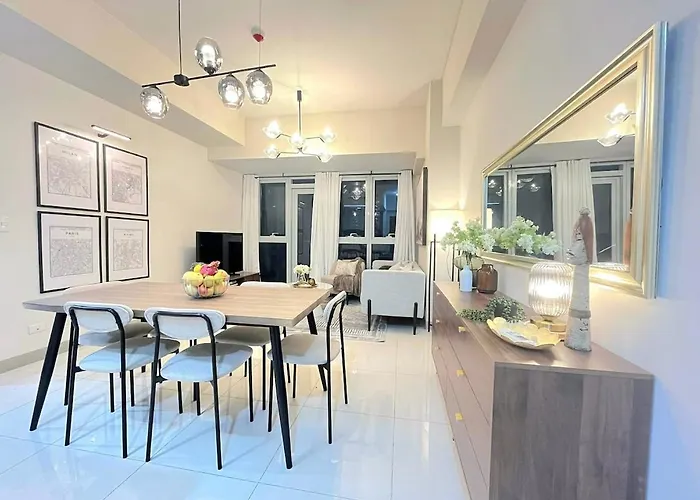 Uptown Bgc Residences By Chikat Apartment *