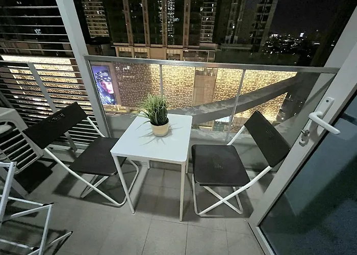 Uptown Bgc Residences By Chikat *