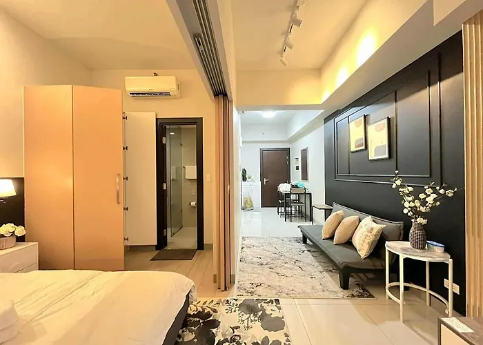 Uptown Bgc Residences By Chikat Apartment
