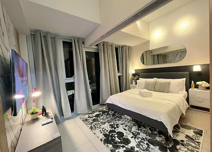 Apartment Uptown Bgc Residences By Chikat *
