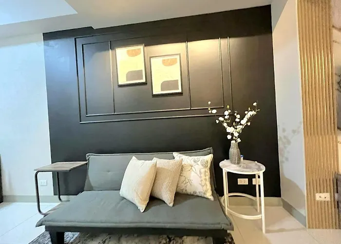 Uptown Bgc Residences By Chikat Apartment *