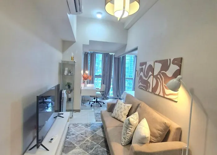 Uptown Bgc Residences By Chikat Apartment *