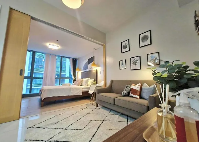 Uptown Bgc Residences By Chikat Apartment *